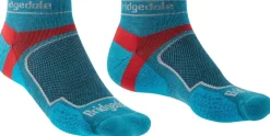 Bridgedale Socks|Socks-Mens TRAIL RUN Ultralight T2 Coolmax Sport Low Socks - Blue