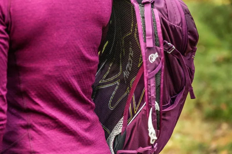 Lowe Alpine Day Packs-AirZone Active 18 Rucksack - Grape