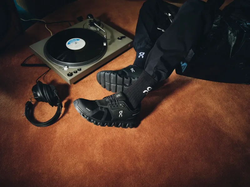 On Hiking Shoes & Boots|Walking Shoes-Mens Cloud 6 Shoes - Black-Black