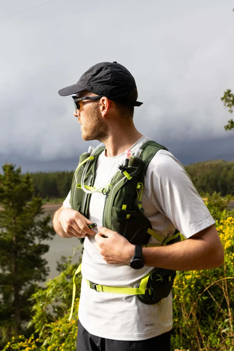 Osprey Fast & Light Rucksacks And Vests-Duro 15 with Flasks - Phantom Grey-Toffee Orange