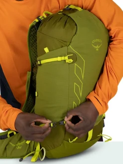 Osprey Fast & Light Rucksacks And Vests-Talon Velocity 20 Rucksack - Matcha Green-Lemongrass