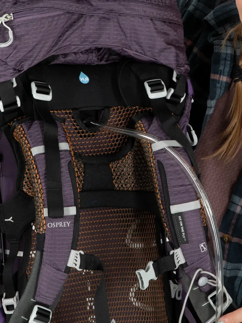 Osprey Backpacking Packs-Womens Aura AG 50 Rucksack - Enchantment Purple